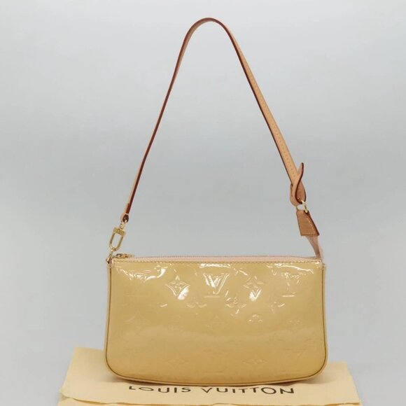 LOUIS VUITTON Vernis Pochette Accessoires Rose Angelique M90072 LV Auth 135464 - Picture 13 of 16